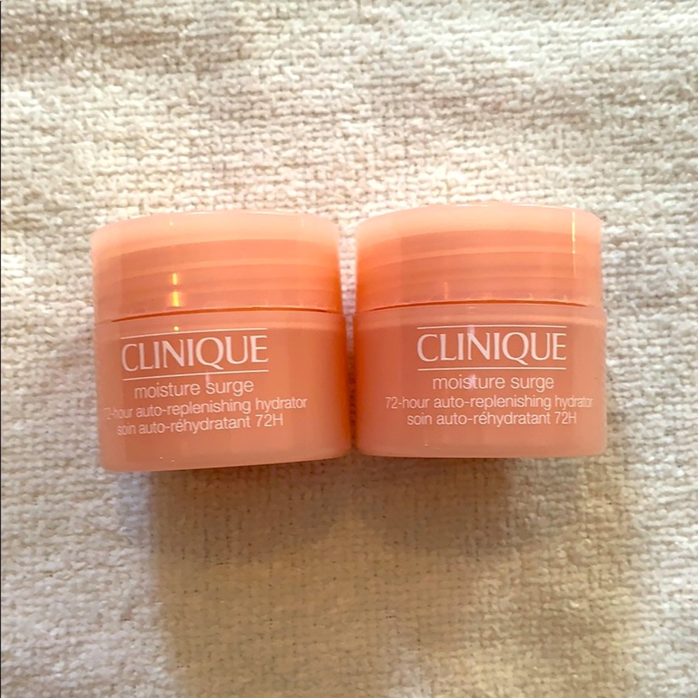 Set of 2 Clinique Moisture Surge 💘